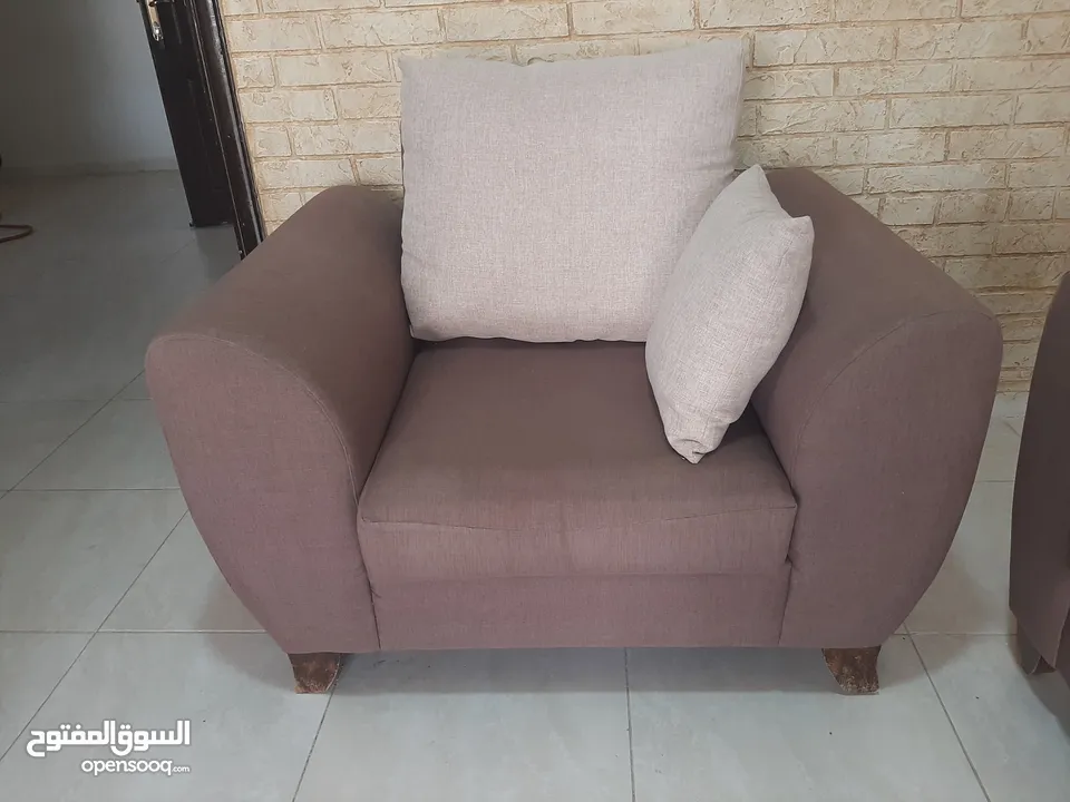 طقم كنب جلوس 7 مقاعد لون بني