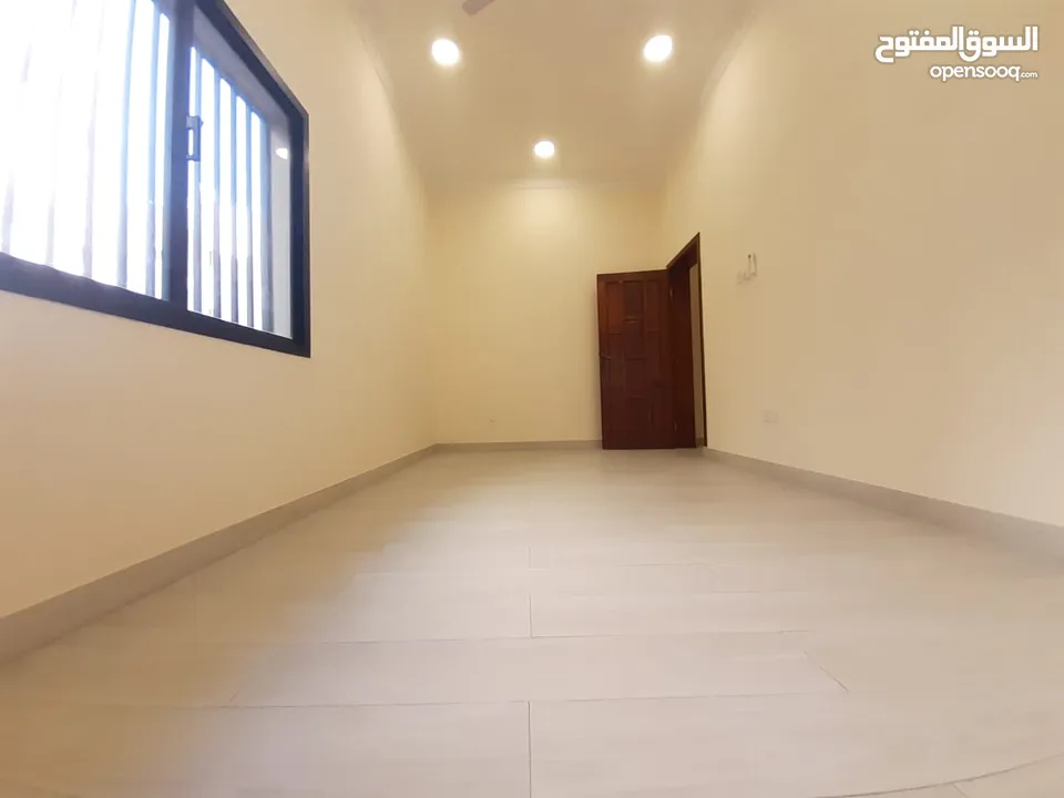 Apartment for rent in Hoora 3BHK Semi-furnished