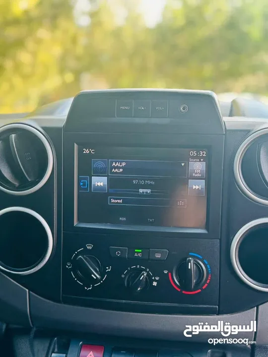 بيجو بارتنر 2017 6+1 دفعة 30 والباقي شكات الفين