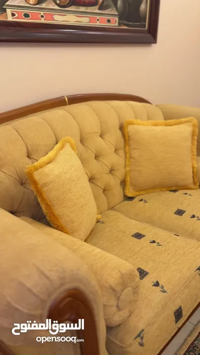 اثاث غرفة ضيوف او معيشة صالون عائلة