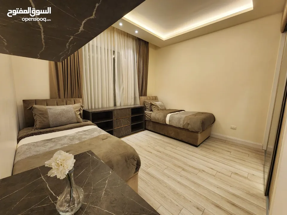 شقة فاخرة فارغة او مفروشة للبيع او للإيجار بمواصفات فيلا - ref : 14561