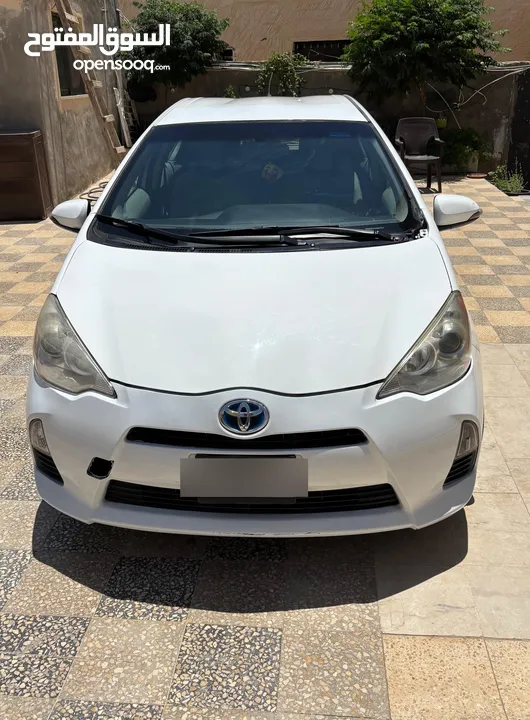 بريوس c 2012 للبيع