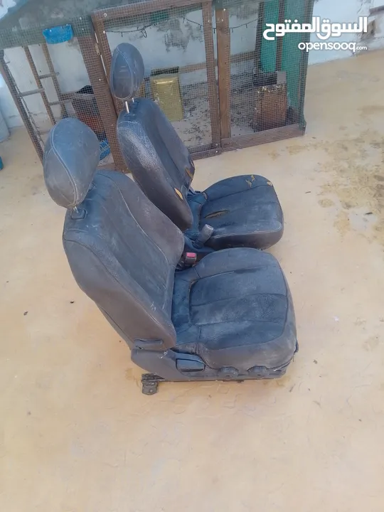 كراسي xd  للبيع بحاله متوسط