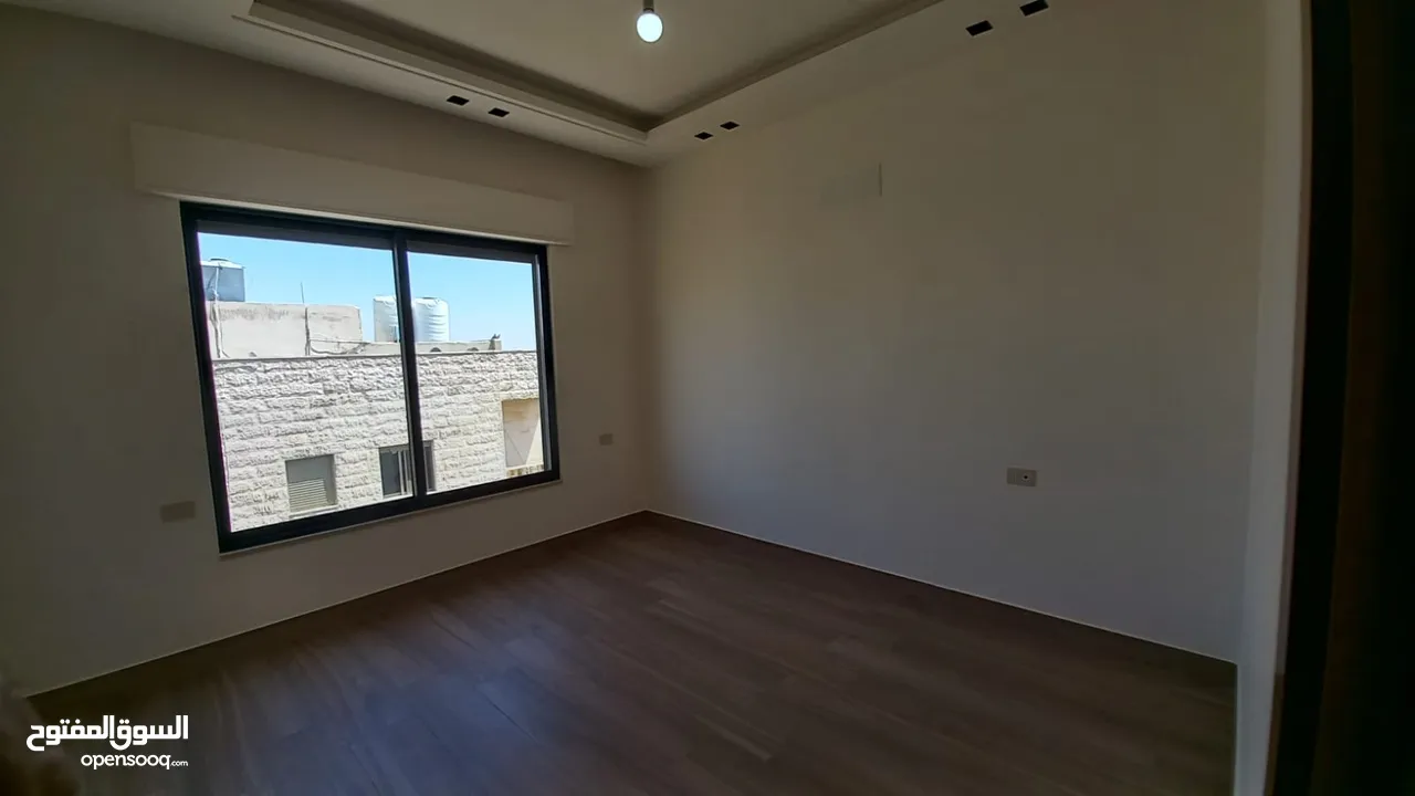 شقة شبه مفروشة للايجار في عبدون  ( Property 38438 ) سنوي فقط