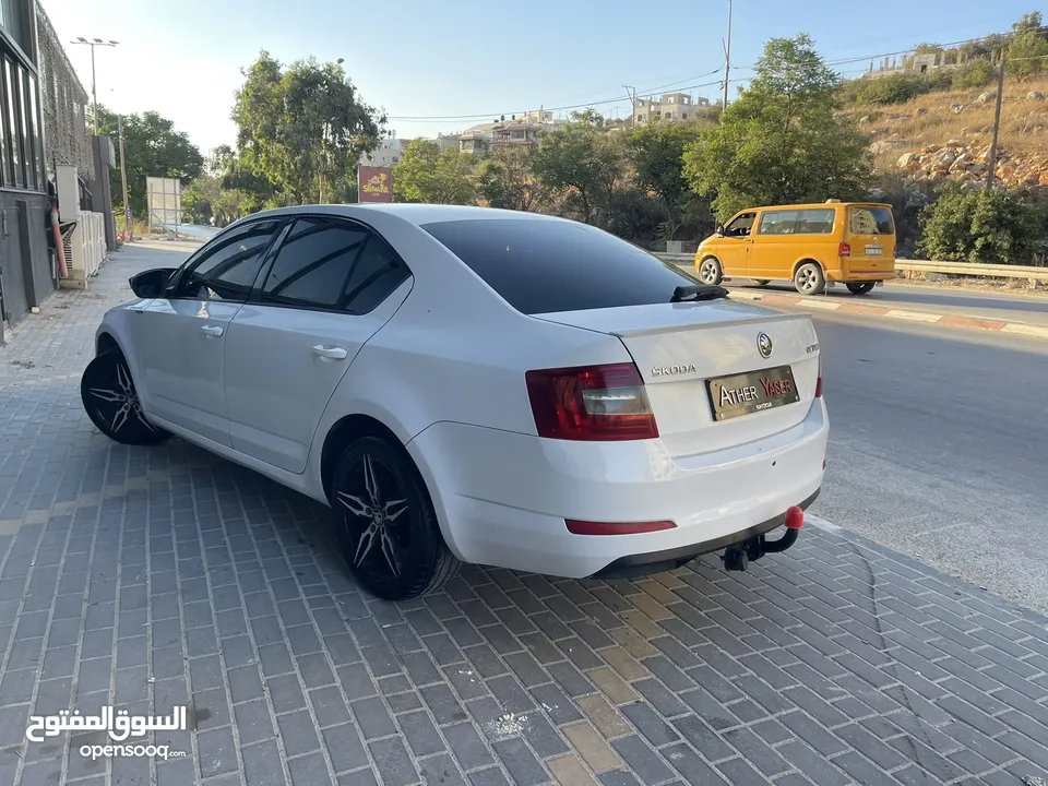 سكودا اوكتافيا 2015/14