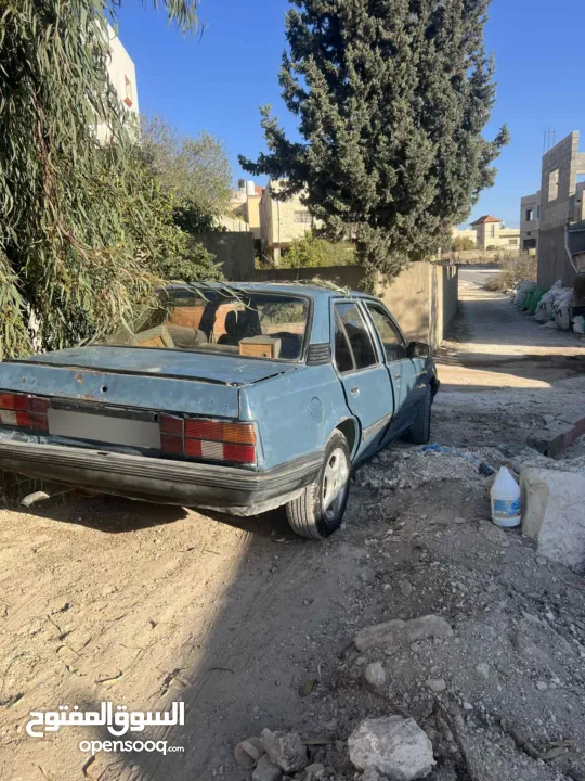 اوبل اسكونا 1983