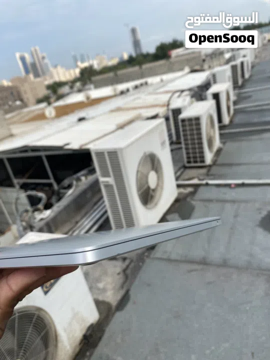 MacBook Pro 2017 model like brand new zero scratch’s