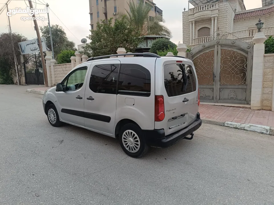 بيجو باتنلر 2015 ديزل بصلاه عنبي بسعر حرق 39000 ألف نقدا بدل وارد منبدل