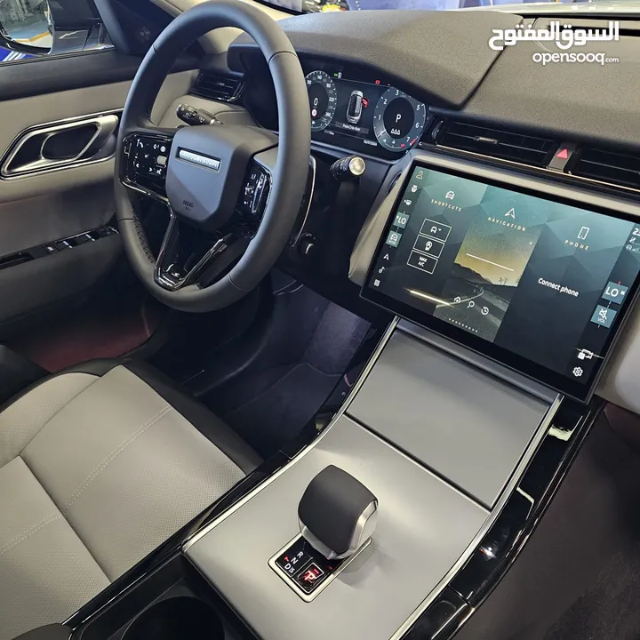 2025 Range Rover Velar P250 DYNAMIC SE((5 YEARS WARRANTY AND SERVICE COTRACT))