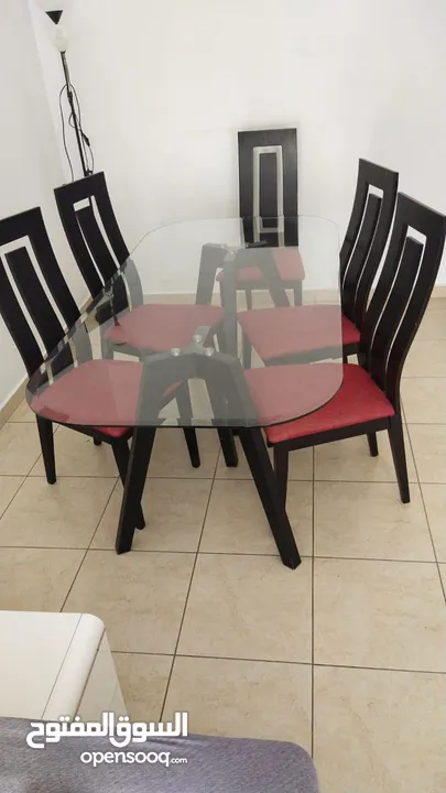 Dining Table and chairs for sell