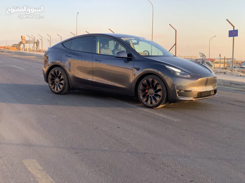 Tesla Y Performance 2021 صنف رياضي فحص كامل