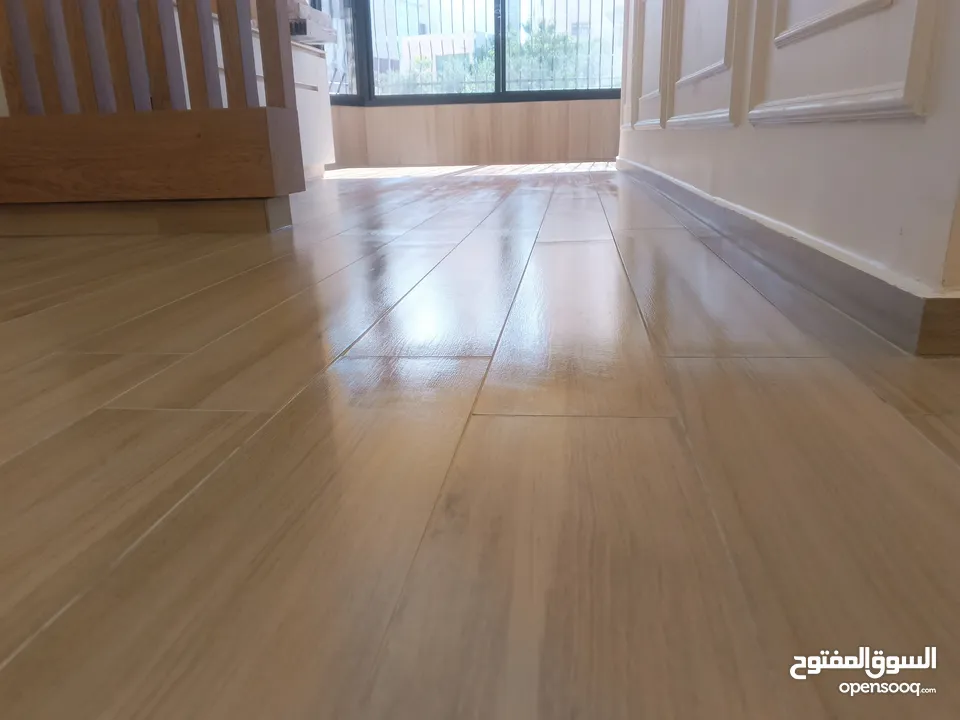شركة royal cleaning لخدمات التنظيف الشاملة للمنازل والمؤسسات والشركات والمنازل حديثة البناء .
