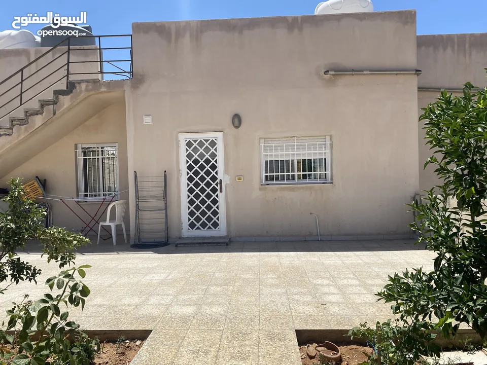 بيت مستقل للبيع منطقة هادئة ومريحة للسكن