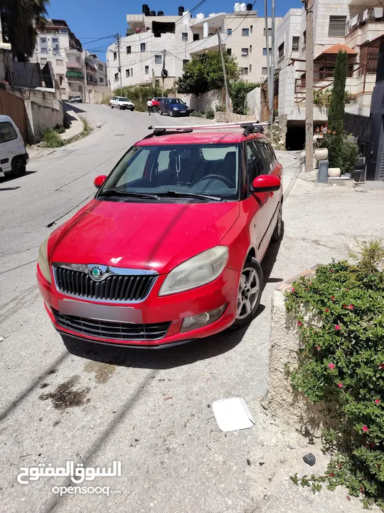 سكودا فابيا 2011