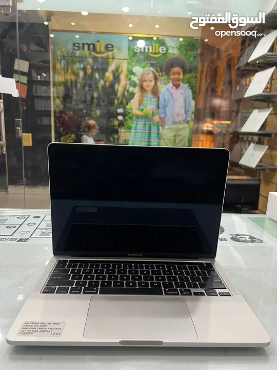 MacBook pro m2 2022 لم يتم استعماله تقريباً