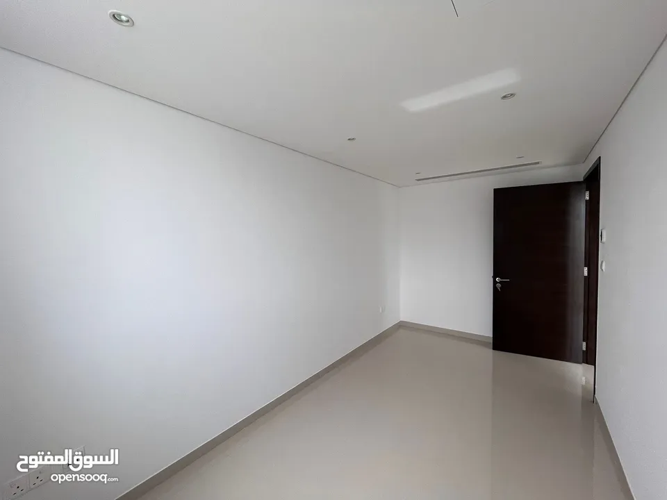 1 BR + Study Room Spacious Apartment for Rent in Al Mouj