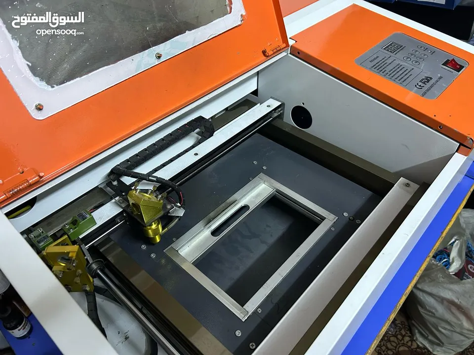 ماكنة قص وحفر مساحة 30*30