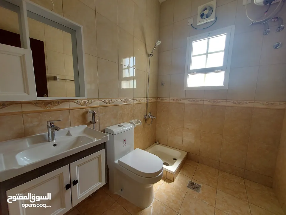 4 Bedrooms Villa for Sale in Al Hail North REF:879R