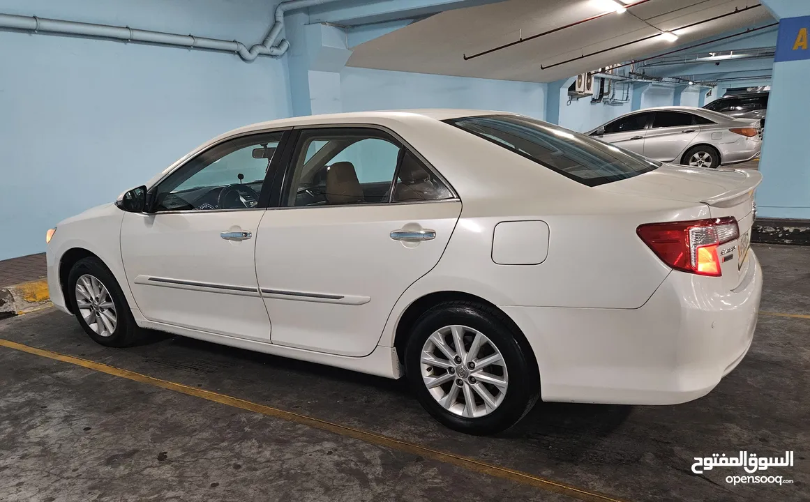 TOYOTA CAMRY GL MODEL 2015 COLOR  PEARL WHITE