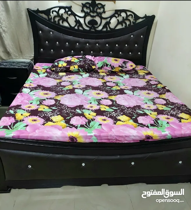 غرفة نوم خشب بحريني