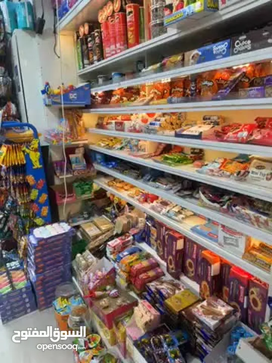 رف للبيع خشب