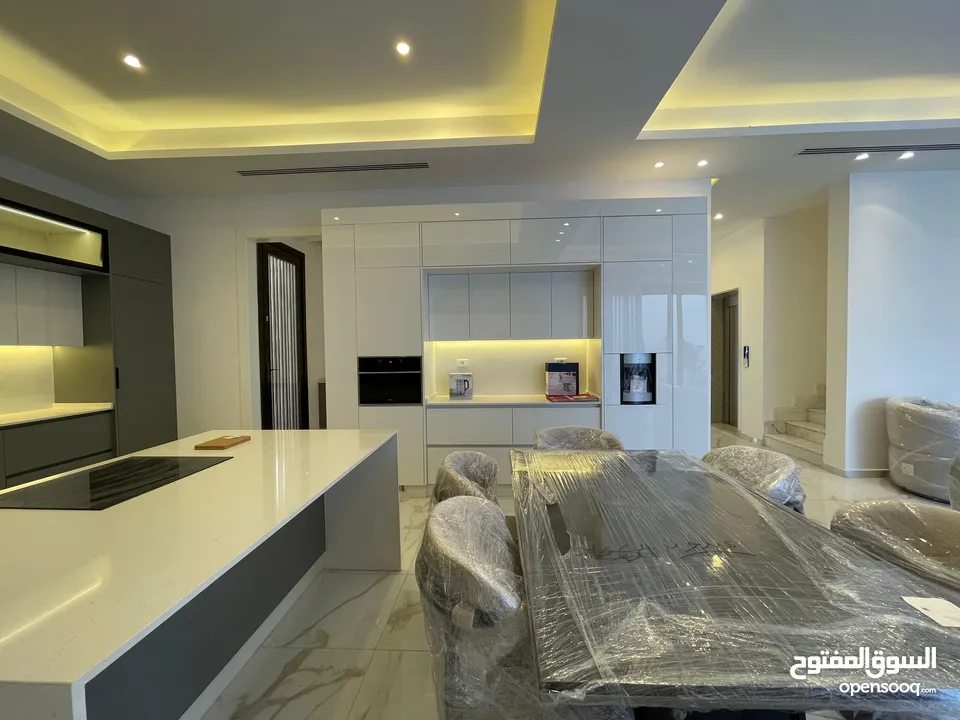 Fully furnished villa for rent in Abdoun  ( Property 38332 )-174796325