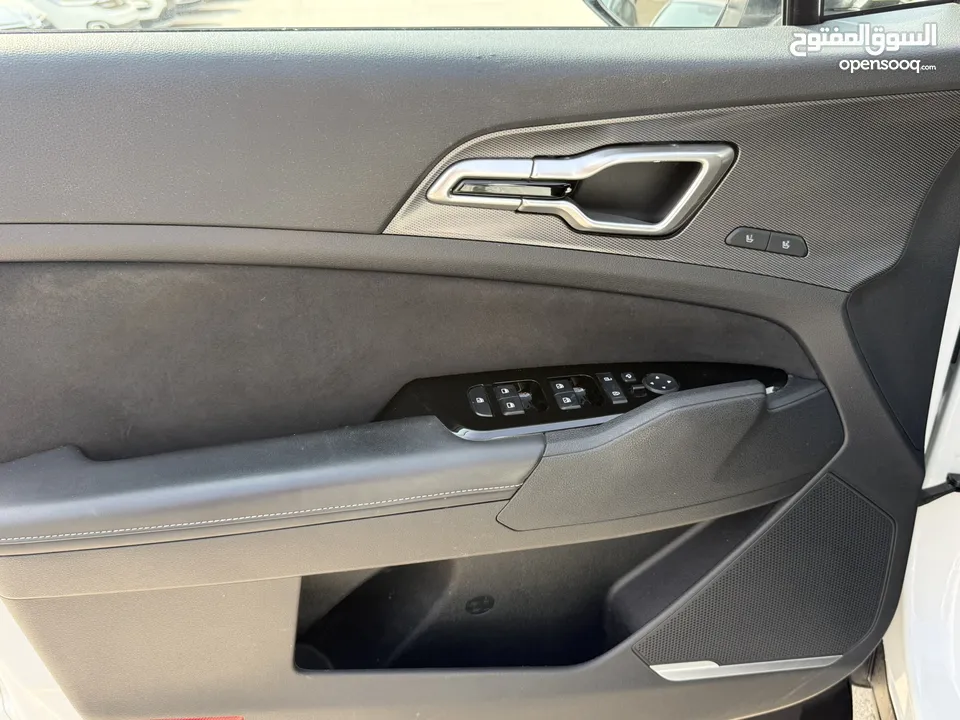 كيا سبورتاج GT Line ترخيص 2022 محرك 1600 هايبرد  جير أوتوماتيك 240 حصان