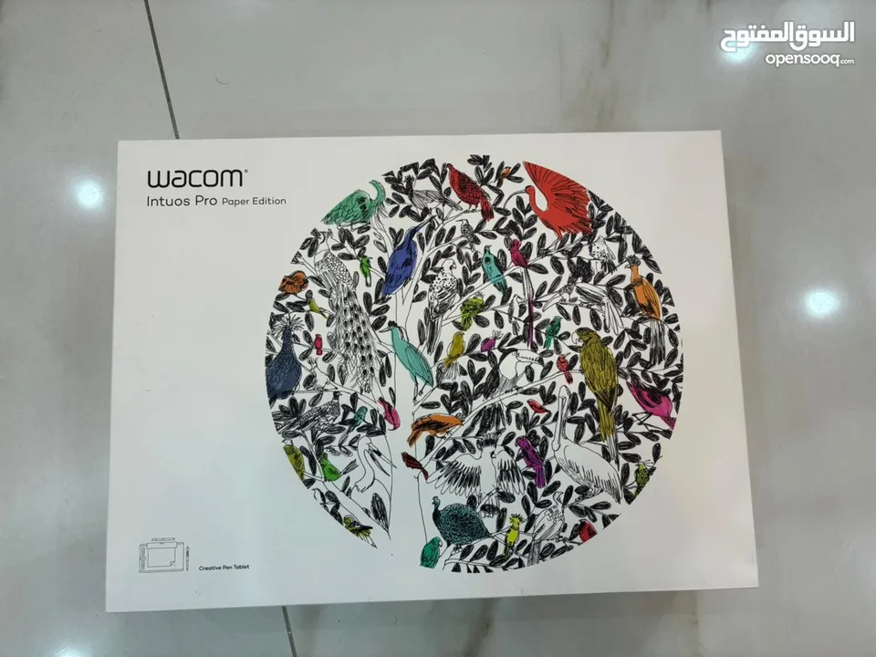 Wacom Intus Pro Paper Edition Medium size  استعمال خفيف جدا بحالة الجديد
