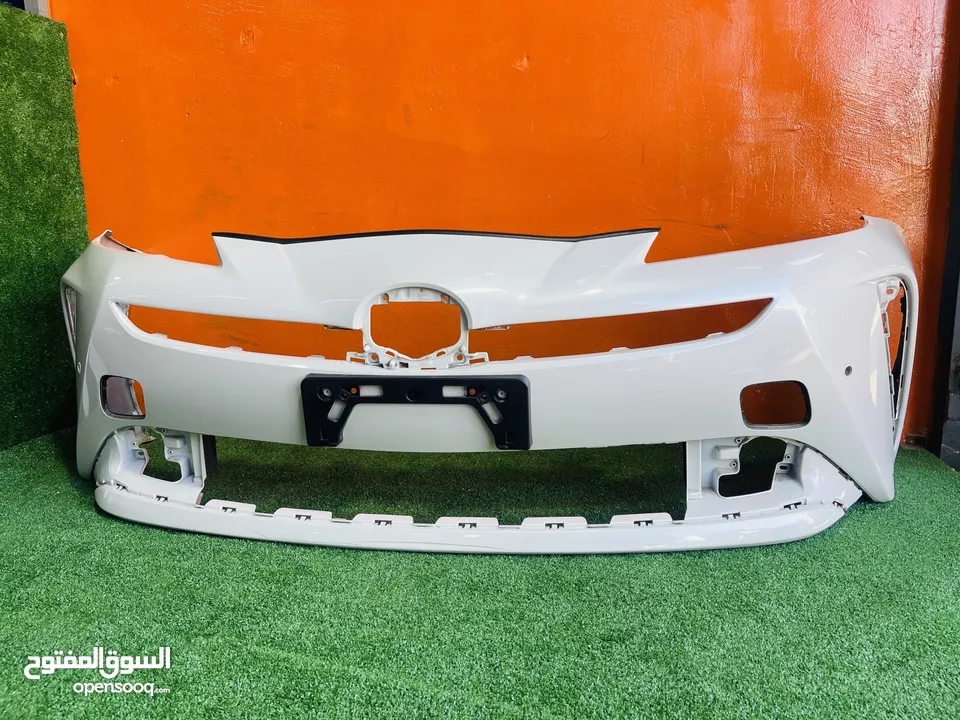 طمبون اماميم ستعمل تويوتا بريوس 2019-2022 Toyota Prius 2019-2022 مستعمل اصلي لون ابيض لؤلؤي