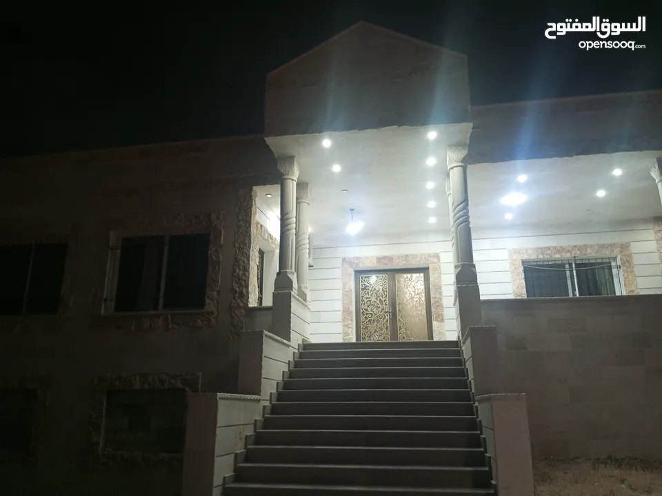 منزل مستقل حديث للايجار مفروش أو بدون فرش بناء