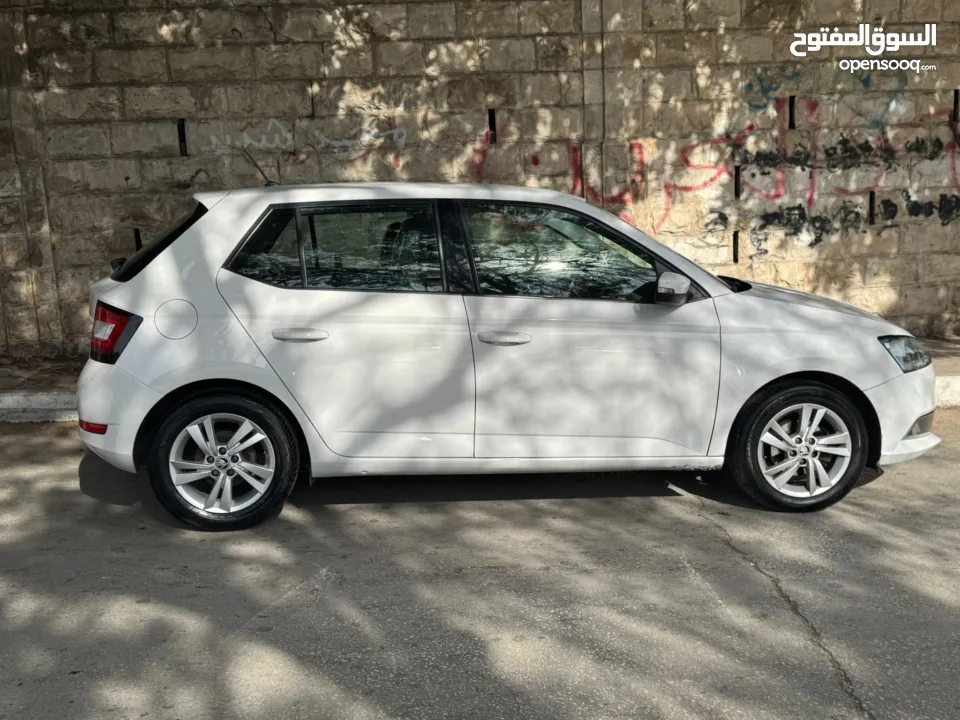 سكودا فابيا 2020 بالرخصة جير عادي