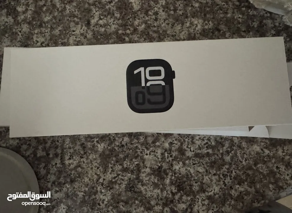 للبيع غير مستخدمة Apple watch series 10