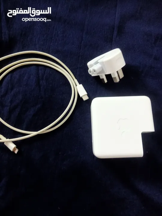 67W  USB-C Power Adapter White