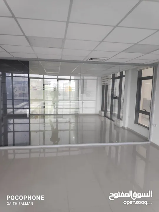 مكتب للايجار تشطيب سوبر ديلوكس مساحة 400م