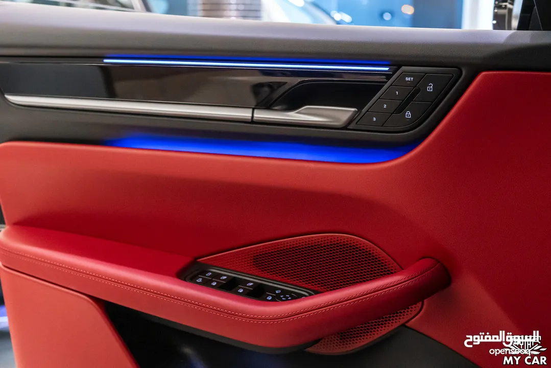 2025 Porsche Macan 4 Electric