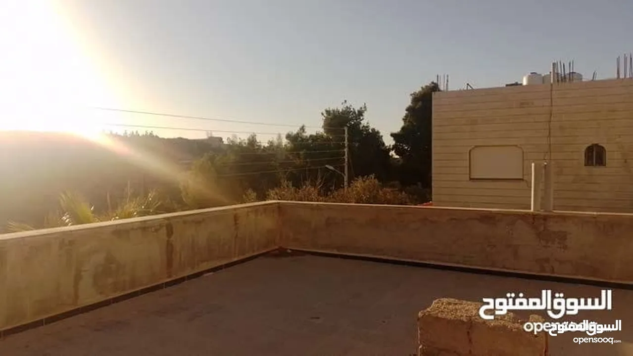 فيلا للبيع ظهر صويلح بالقرب من قصور الملكية دابوق