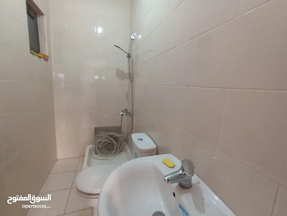 شقة غير مفروشة للإيجار 300م2 ( Property 19203 )-174847862
