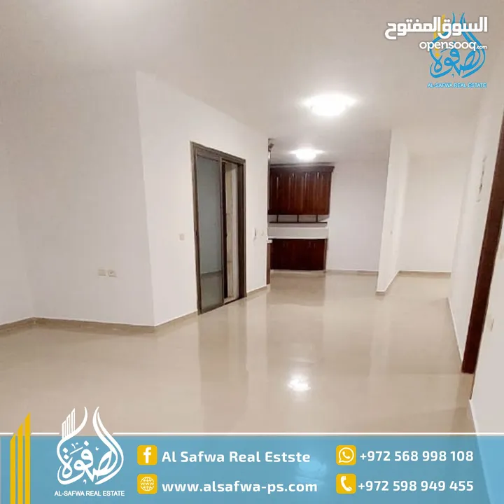 شقه مميزة بمساحه واسعه جدا للايجار الارسال قرب المقاطعه