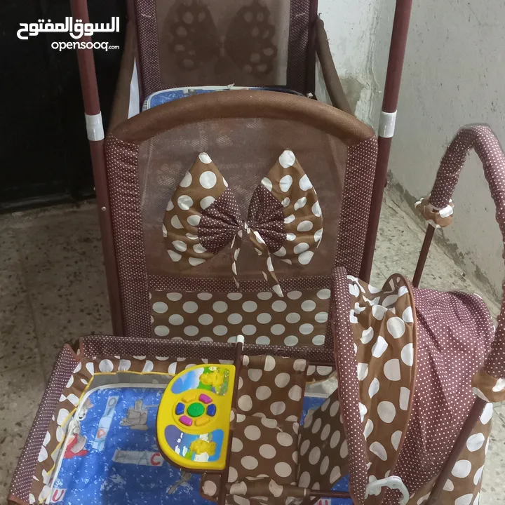 سرير نوم بحاله الوكاله مع عربه متنقله بيتيا و مقعد  سريري