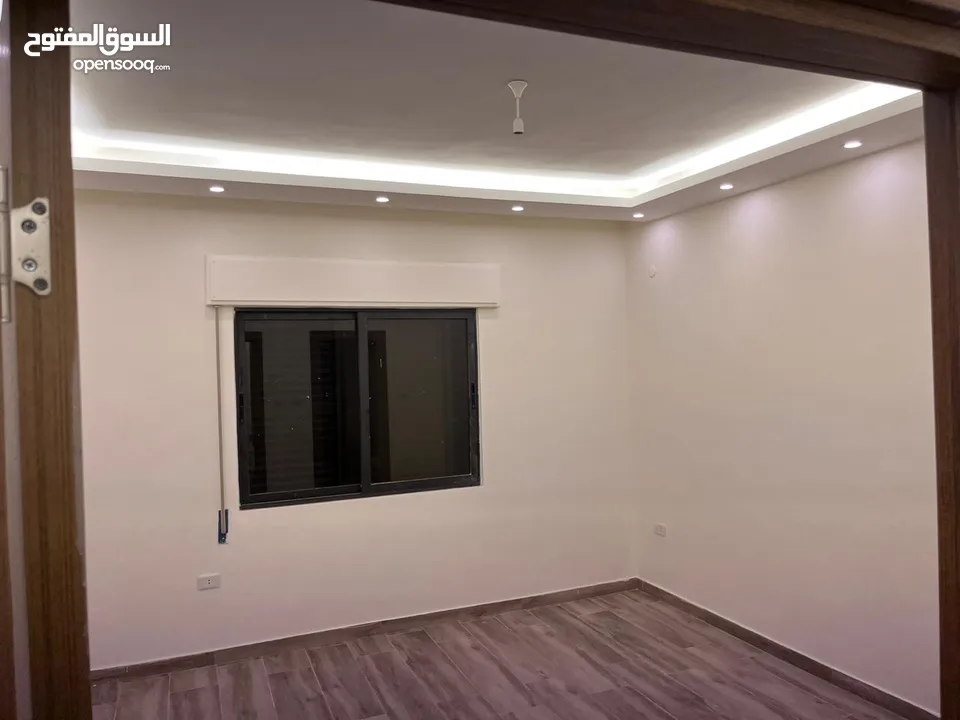 شقة جديدة ارضية شبة فيلا للبيع