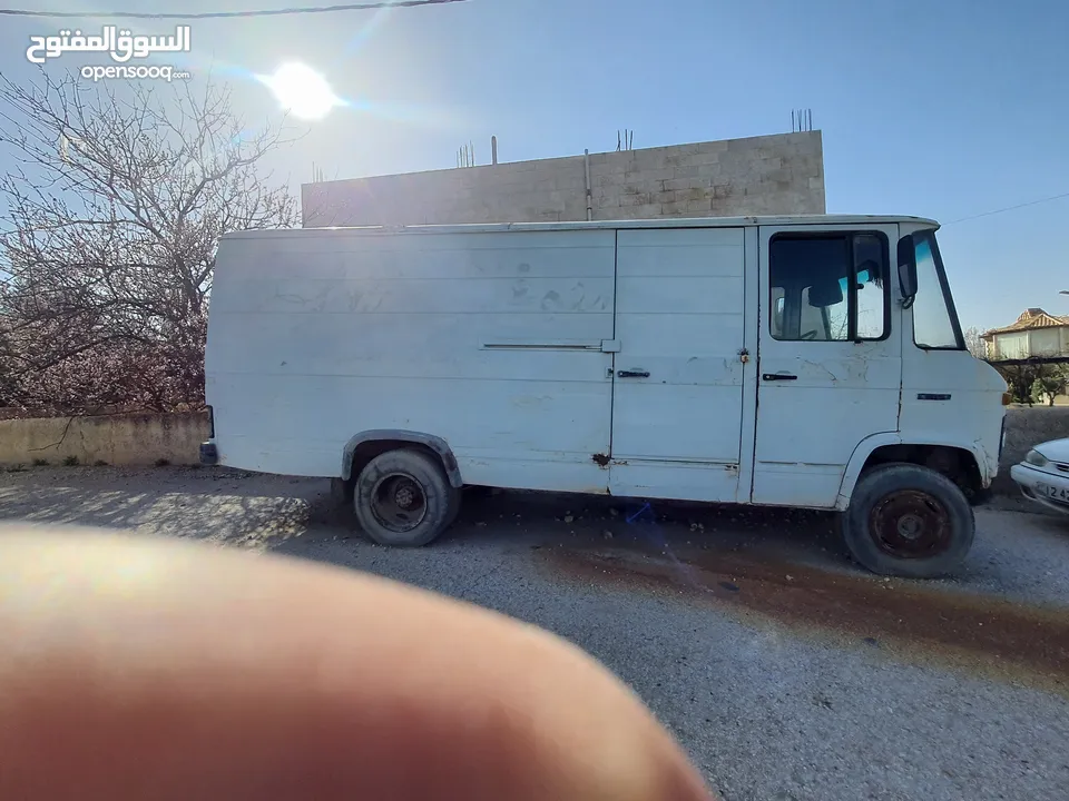 باص مرسيدس مرخص سنه