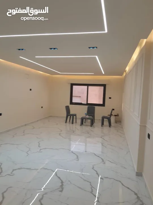 شقة مجددة بالكامل تطل على دوار البشيتي