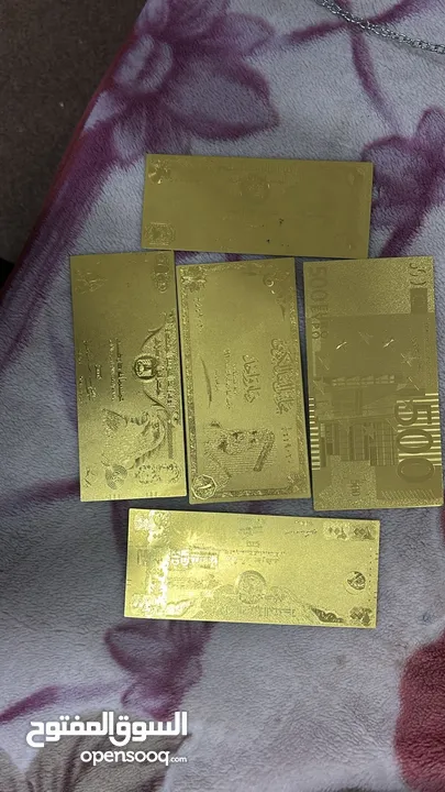 ليرات ذهب او ورق ذهب