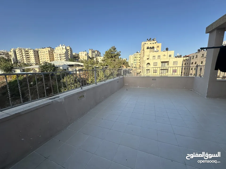 روف مميز للبيع