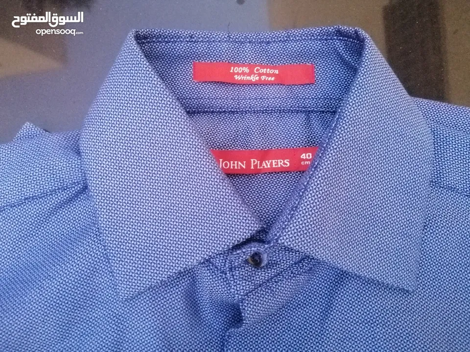 قميص اجاني من بريطانيا غير ملبوس نوعه john players مقاس M او 40 قطن 100% بسعر مغري ، الموقع عمان
