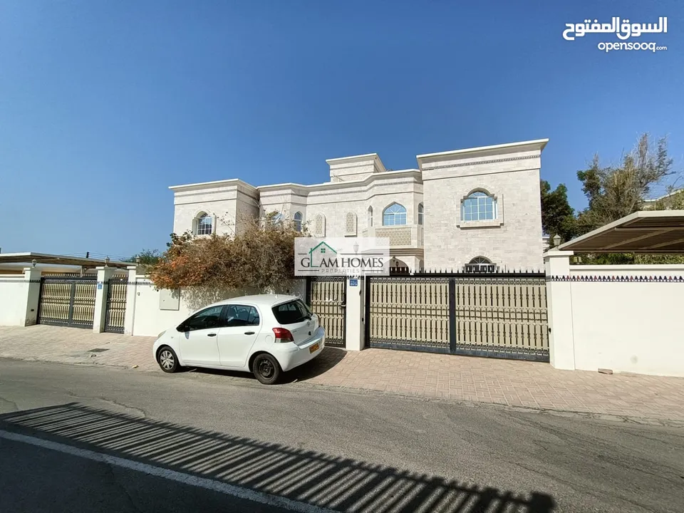 Gorgeous villa located in a peaceful neighborhood in MQ Ref: 298S