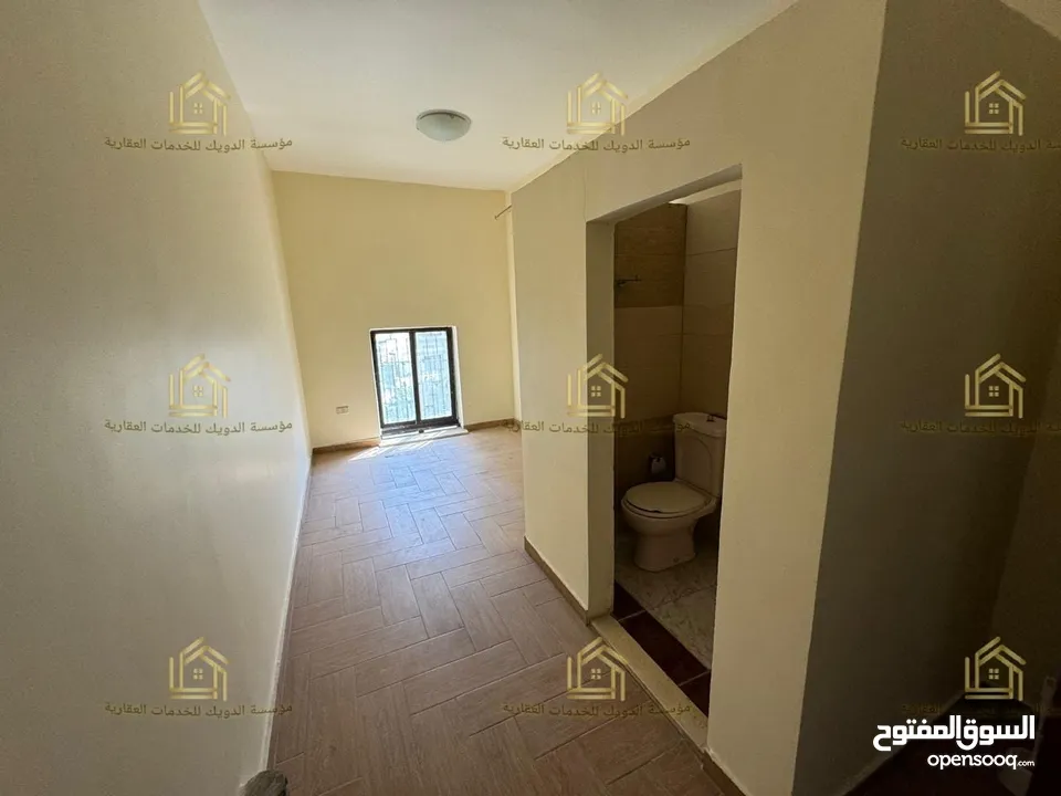شقة طابقية - الصويفية - 4نوم 2ماستر - 320م - قرب الخدمات العامة