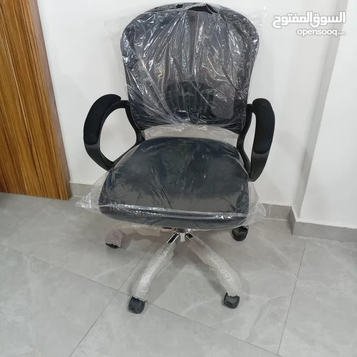 الجلسه الصح بدها كرسي طبي صح ومريح وبسعر خيالي وألوان مميزة جودة عالية وخصم للكميات