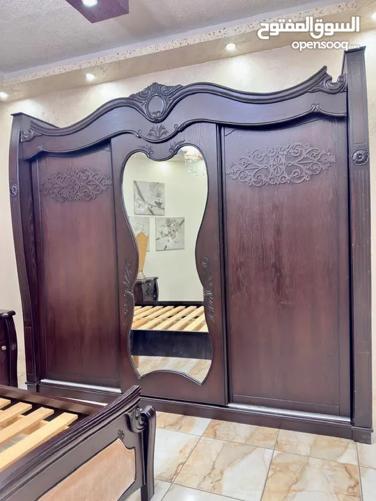 غرفة نوم ماستر classic خشب زان ولاتيه تفصيل دهان جوزي امريكي قشرة بلوط للبيع بسعررر مغررري جدآ 499 د