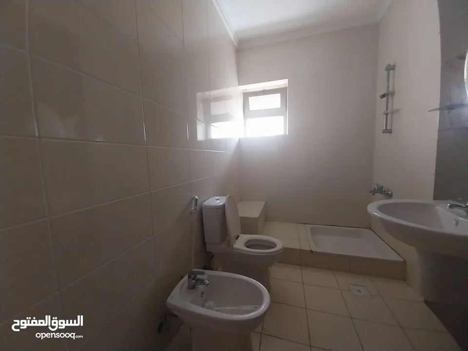 شقة للايجار في منطقة عبدون  ( Property 34422 ) سنوي فقط